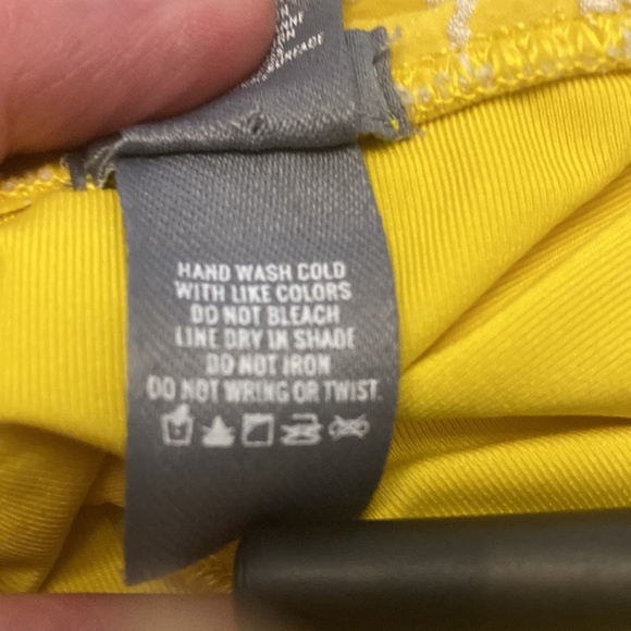 Aerie women’s one piece swim suit yellow w/ white floral design high cut - Picture 5 of 7